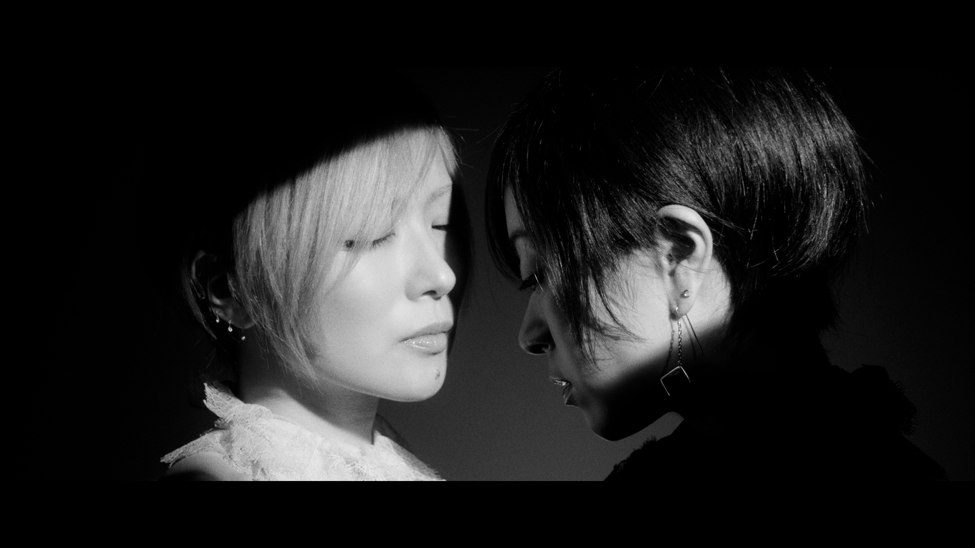 The Sun Moon Mv 椎名林檎 The Sun Moon In London 專輯 Line Music The Sun Moon Mv 椎名林檎 The Sun Moon In London 專輯 Line Music